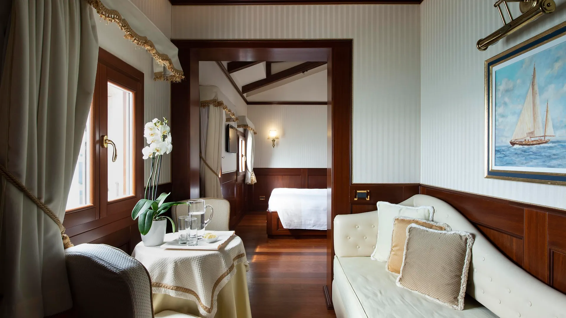 Hotel Bucintoro Venice 4*,