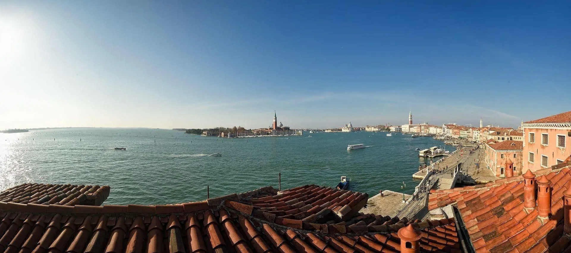 Hotel Bucintoro Venice 4*,