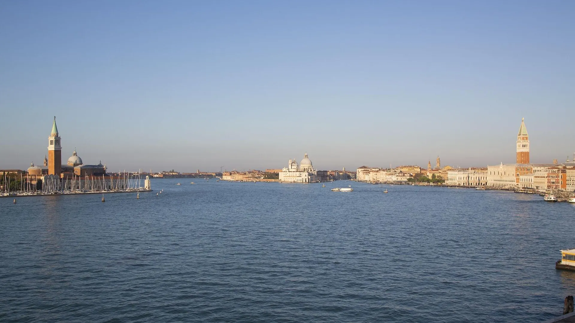Hotel Bucintoro Venice 4*,  Italy