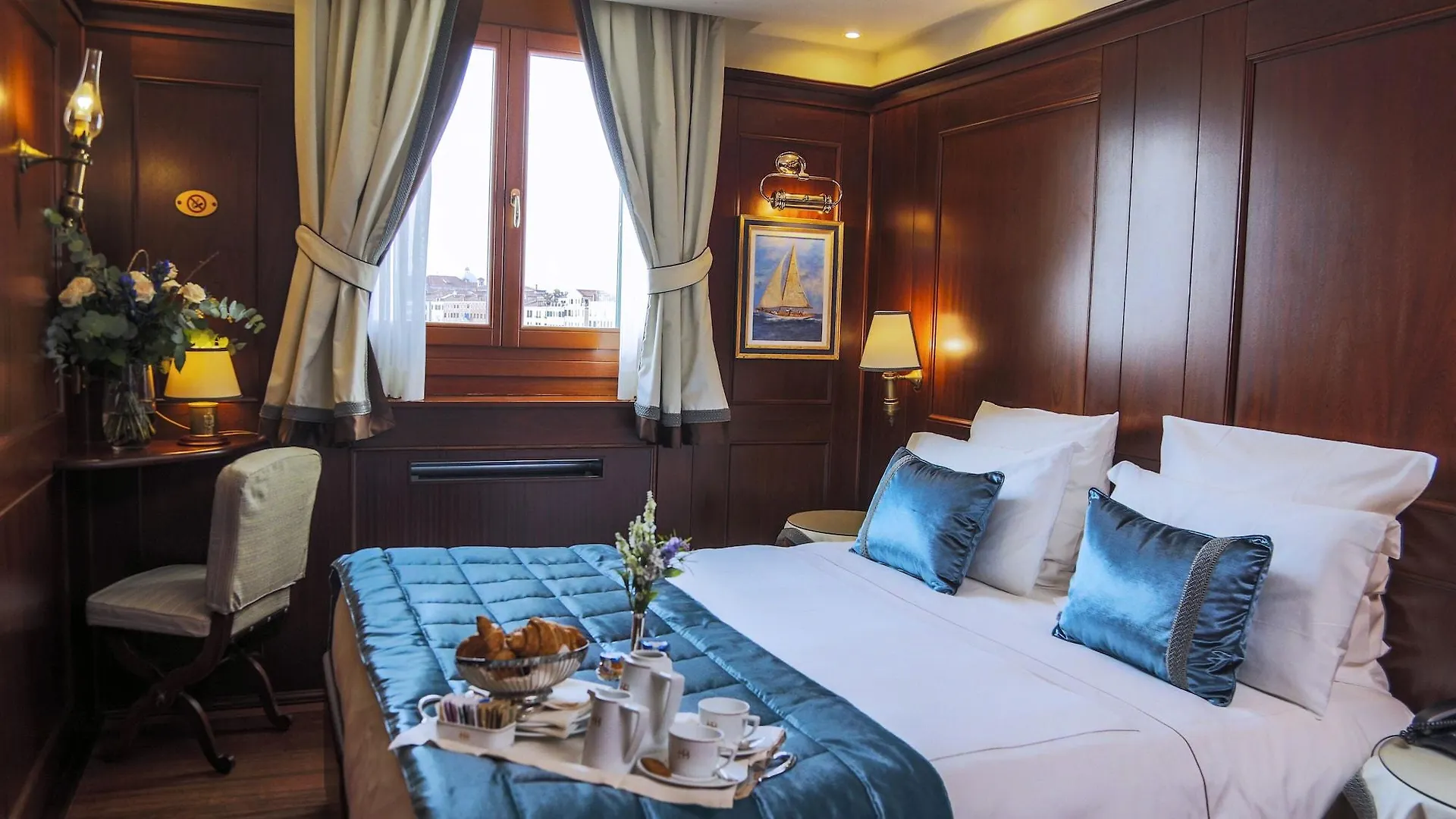 Hotel Bucintoro Венеция 4*,