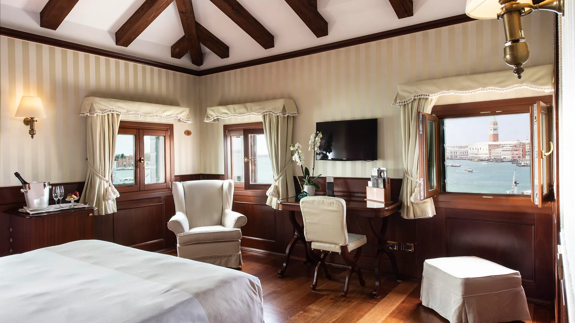 Hotel Bucintoro Венеция